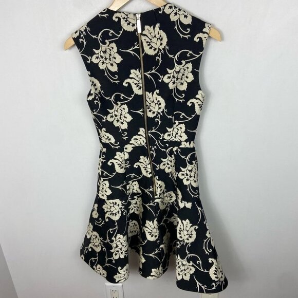 Ted Baker Fit Flare Ruffle Hem Dress Black Floral Size 0 Paisley Ornate Party - Picture 14 of 15